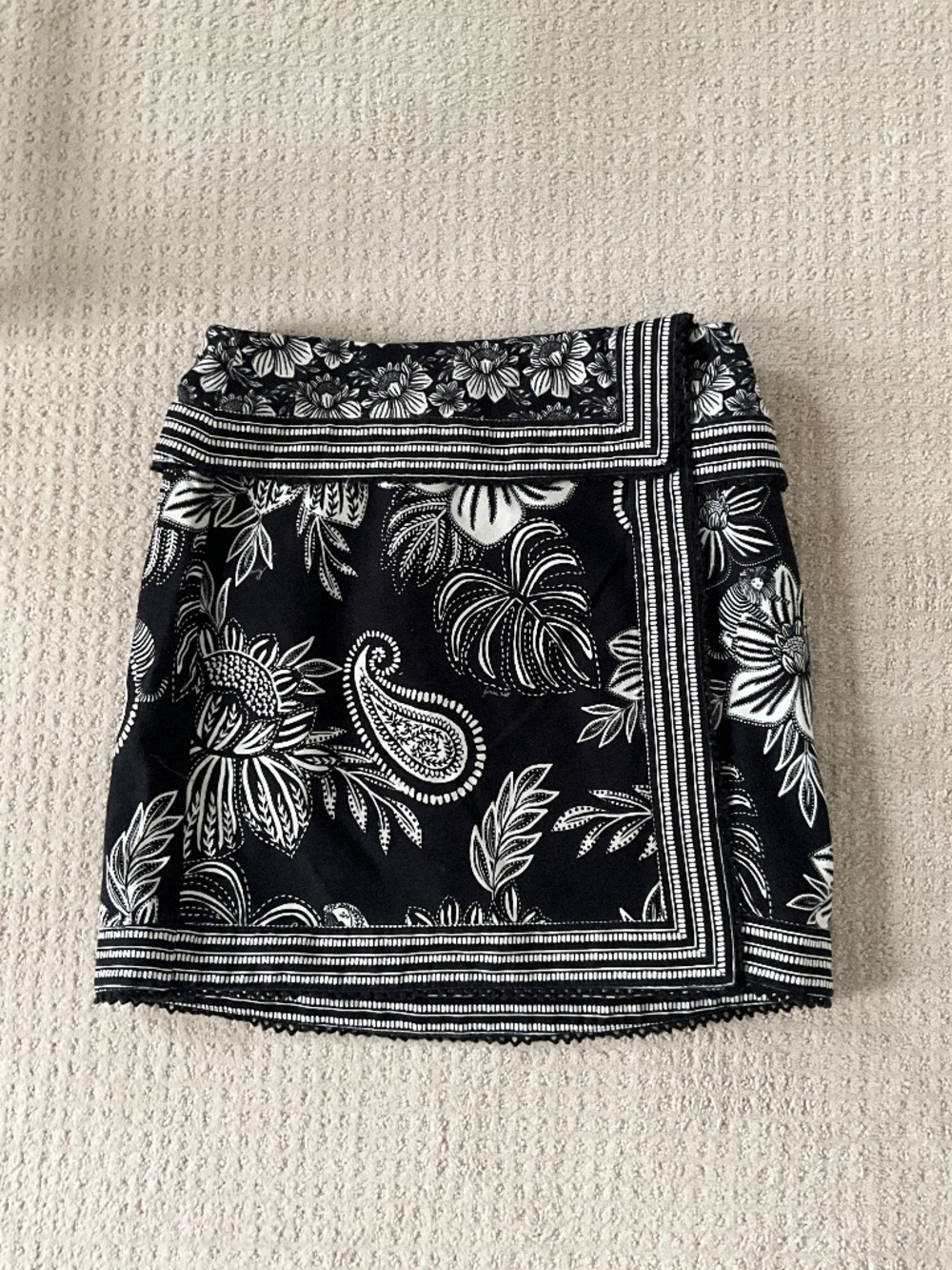 NWOT Farm Rio Wrap Skirt